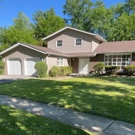Buy this 5 bed house on 4634 176th Place in Country Club Hills, IL 60478