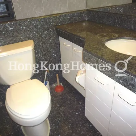 Image 5 - China, Hong Kong, Hong Kong Island, Mid-Levels, Conduit Road 22, Vantage Park Block 1 - Apartment for rent