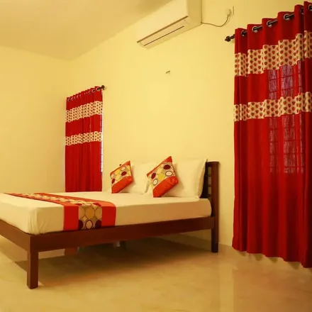Rent this 4 bed house on Amrita Hospital in Kochi, Peeliyadu Road