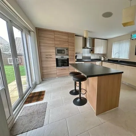 Image 5 - Bakers Lock, Oakengates, TF1 5TE, United Kingdom - House for sale