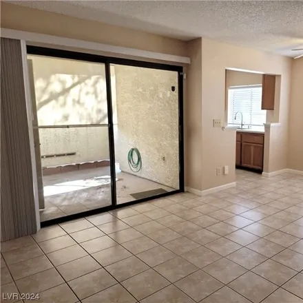 Image 5 - 4736 Nara Vista Way, Spring Valley, NV 89103, USA - House for rent