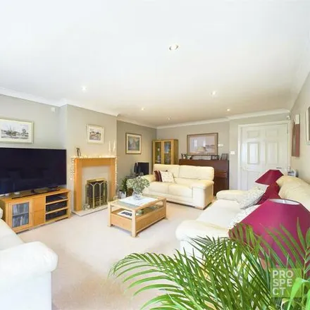 Image 2 - Dianthus Place, Chavey Down, RG42 7PQ, United Kingdom - House for sale