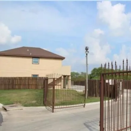 Image 3 - 4 Impala Ct Unit B , 1, Brownsville, Texas, 78521 - House for rent