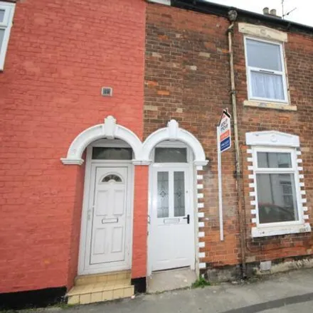 Buy this 2 bed townhouse on Middleburg Street in Hull, HU9 2TN