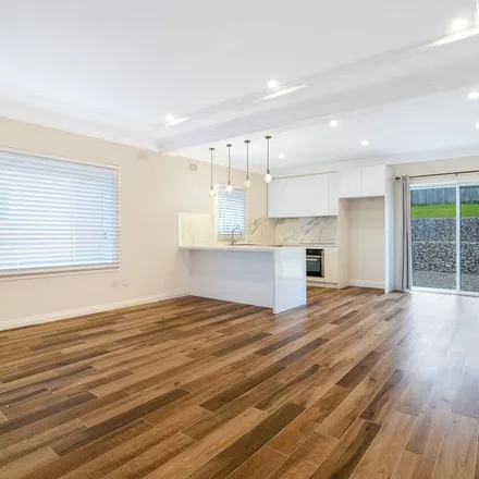 Image 2 - Donaldson Street, Port Kembla NSW 2505, Australia - Apartment for rent