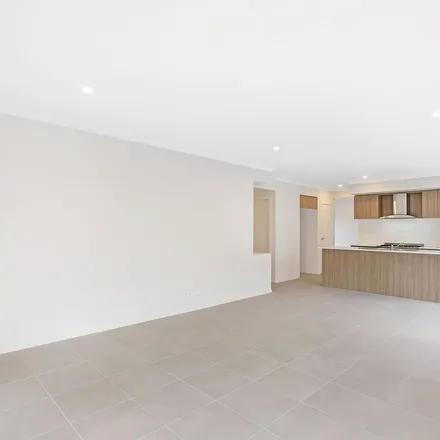 Image 5 - Pintail Drive, Melton South VIC 3338, Australia - Apartment for rent