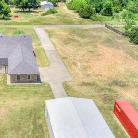 Buy this 5 bed house on 5600 North Henney Place in Choctaw, OK 73020