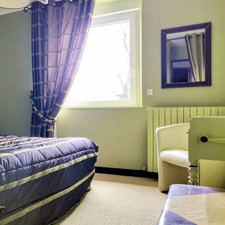 Rent this 2 bed apartment on 50500 Carentan-les-Marais