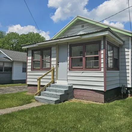 Buy this 2 bed house on 52 Avenue A in Springfield, Calhoun County