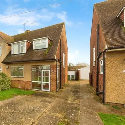 Buy this 3 bed duplex on Burcott Close in Bierton, HP22 5DH