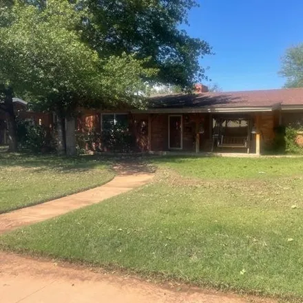 Image 1 - 1711 Gillham Drive, Brownfield, TX 79316, USA - House for sale