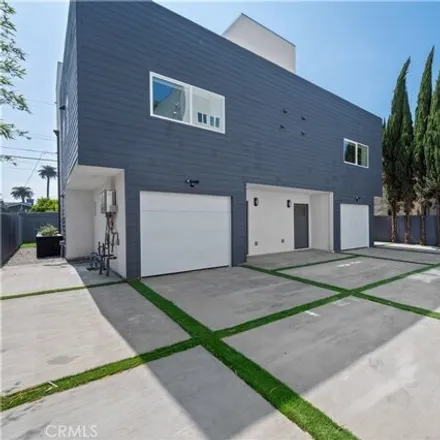 Image 4 - 2959 West Boulevard, Los Angeles, CA 90016, USA - House for sale