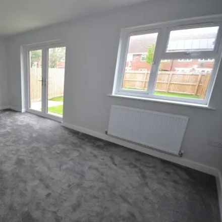 Image 4 - Field Close, Cottingham, HU16 5BQ, United Kingdom - Duplex for rent