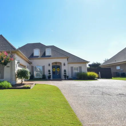 Buy this 4 bed house on 3546 Holsten Creek Drive in Southaven, MS 38672