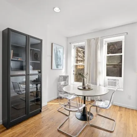 Image 3 - 154 Woodruff Avenue, New York, NY 11226, USA - Townhouse for sale