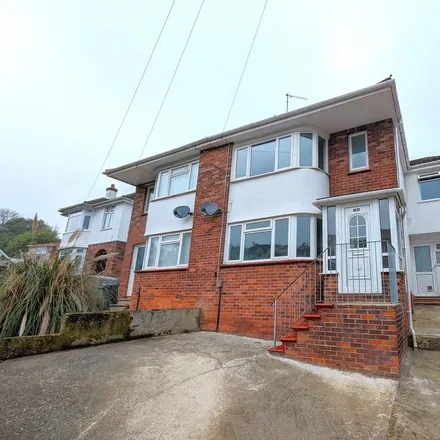 Rent this 3 bed duplex on Shorton Valley Road in Paignton, TQ3 1RE