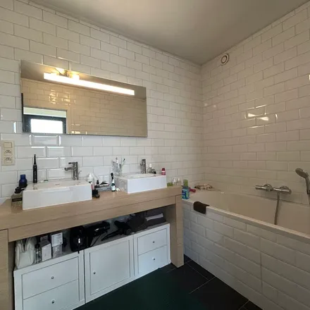 Rent this 1 bed apartment on Schrijnmakersstraat 18 in 3000 Leuven, Belgium