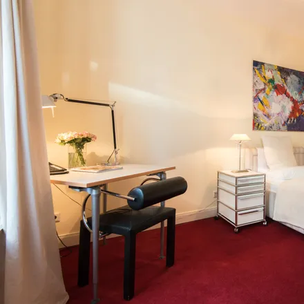 Rent this 2 bed apartment on Niedenau 9 in 60325 Frankfurt, Germany