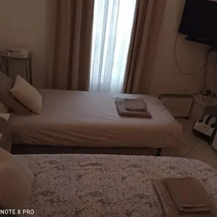 Rent this 1 bed house on Paris in Allée des Camélias, 94700 Maisons-Alfort