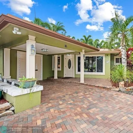 Image 4 - 2271 Northeast 15th Terrace, Coral Estates, Wilton Manors, FL 33305, USA - House for sale