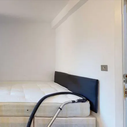 Rent this 1 bed room on Miles Buildings in 61-95 Penfold Place, London