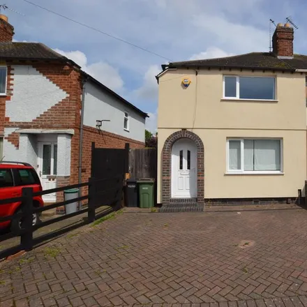 Rent this 3 bed duplex on Kingston Avenue in Wigston, LE18 1HQ