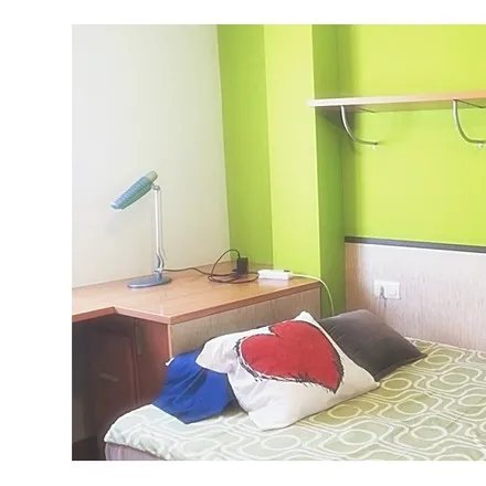 Rent this 1 bed room on Colegio de Educación Infantil y Primaria La Ería in Calle Benedicto Santos López, 33013 Oviedo