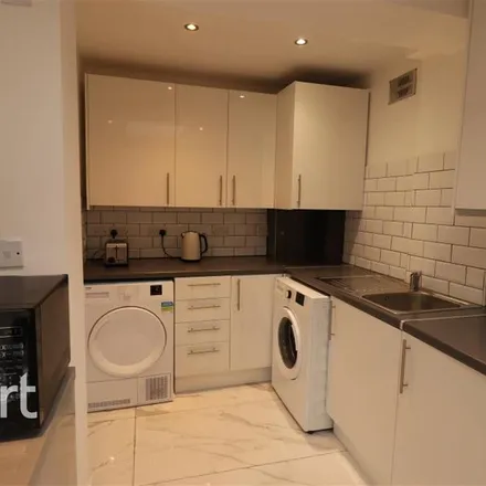 Rent this 1 bed room on Leaver Gardens in London, UB6 8ES