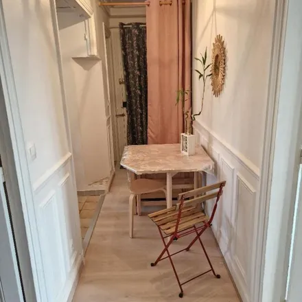Image 2 - 223 Rue de Charenton, 75012 Paris, France - Apartment for rent