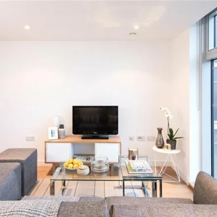 Rent this 1 bed room on Pioneer Point in Winston Way, London