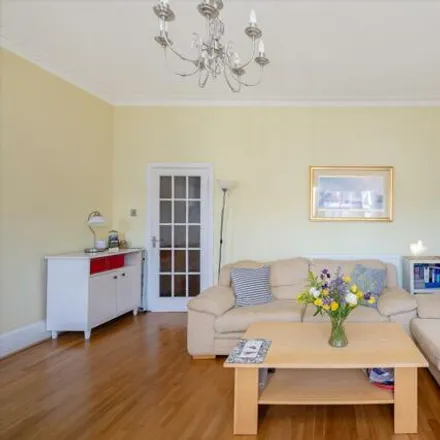 Image 5 - 121 Victoria Road, London, NW6 6TD, United Kingdom - Apartment for sale