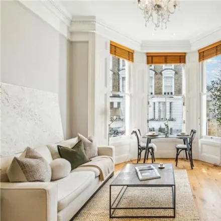 Image 4 - 15 Campden Hill Gardens, London, W8 7AX, United Kingdom - Apartment for sale