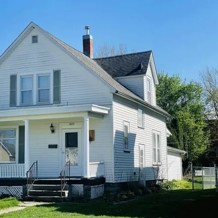 Buy this 3 bed house on 1663 Louisa Street in Burlington, IA 52601