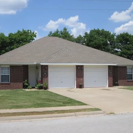 Rent this 3 bed duplex on 845 Meadowlands Drive in Centerton, AR 72719