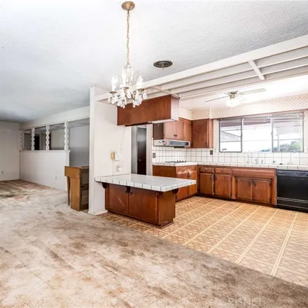 Image 7 - 17165 Midwood Drive, Los Angeles, CA 91344, USA - House for sale