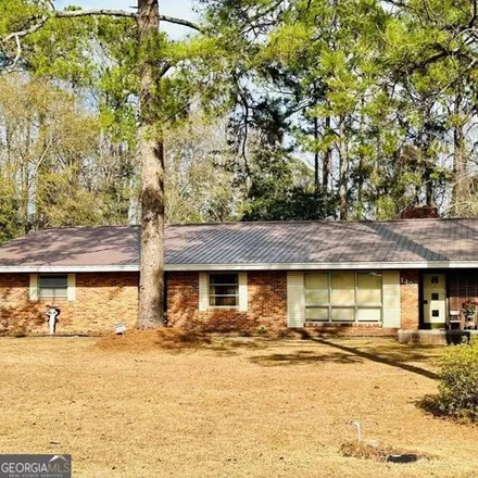 Buy this 3 bed house on 1432 North Cheney Drive in Vidalia, GA 30474