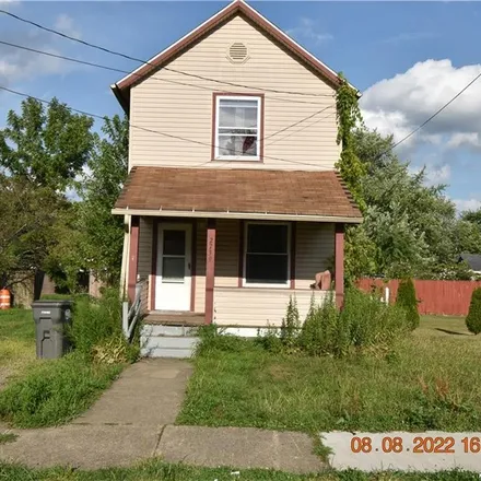 Buy this 3 bed house on 2739 Jean Street in Youngstown, OH 44502