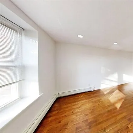 Image 6 - 84-70 129th Street, New York, NY 11415, USA - Apartment for sale