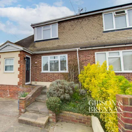 Buy this 3 bed duplex on Orchard Grove in Southend-on-Sea, SS9 5TP