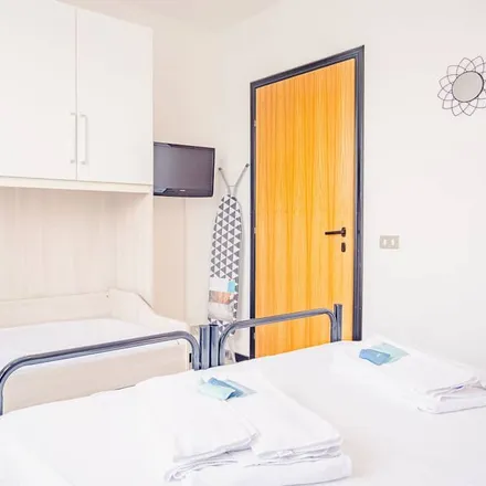 Image 3 - Sirmione, Via Costantino il Grande, 25019 Desenzano del Garda BS, Italy - Apartment for rent