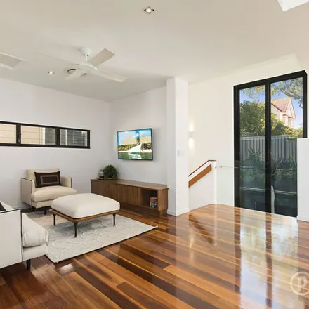 Image 8 - 18 Suvla Street, Balmoral QLD 4171, Australia - Apartment for rent