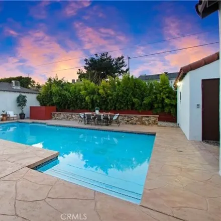 Image 2 - Alley 81225, Los Angeles, CA 91607, USA - House for sale