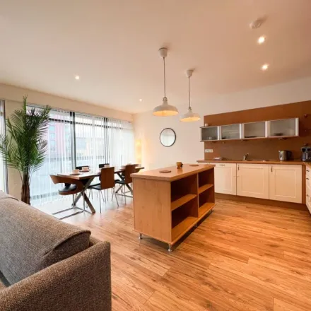 Rent this 2 bed apartment on Lancefield Quay in Glasgow, G3 8HR