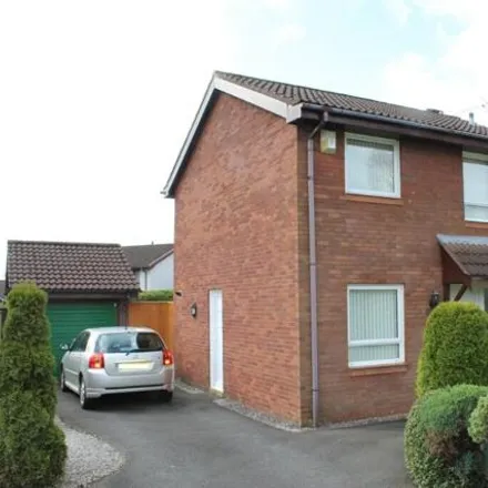Buy this 3 bed house on Spring Meadow in Clayton-le-Woods, PR25 5PP