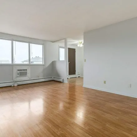 Image 4 - 85 Froom Crescent, Regina, SK S4N 7K3, Canada - Apartment for rent