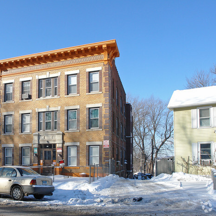 Rent this 3 bed condo on 425 Zion Street 
