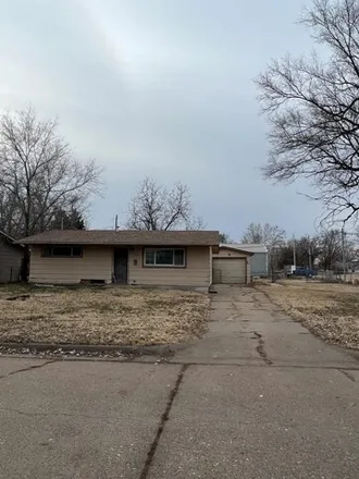 Buy this 2 bed house on 1575 Pawnee Avenue in Salina, KS 67401