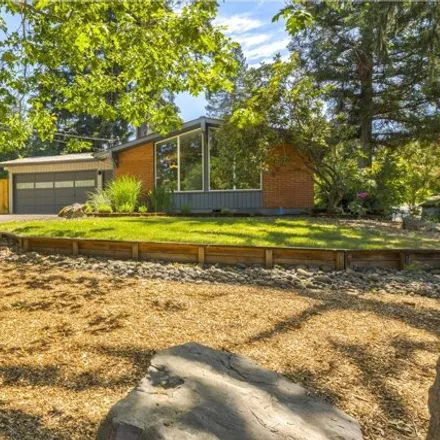 Image 1 - 4626 SW 53rd Ave, Portland, Oregon, 97221 - House for sale