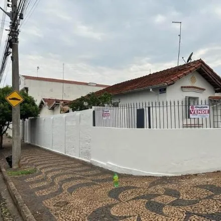 Buy this 2 bed house on Rua José Pedro Dias de Godoy in Pirassununga, Pirassununga - SP