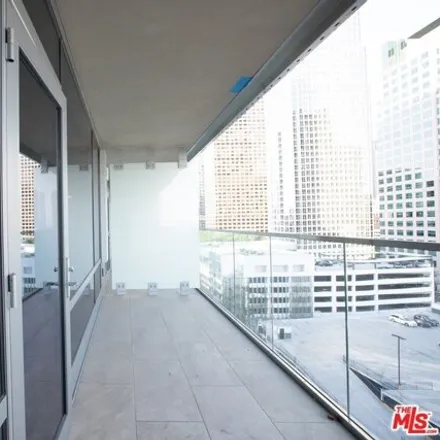 Buy this studio condo on Metropolis Residential Tower II in Francisco Street, Los Angeles